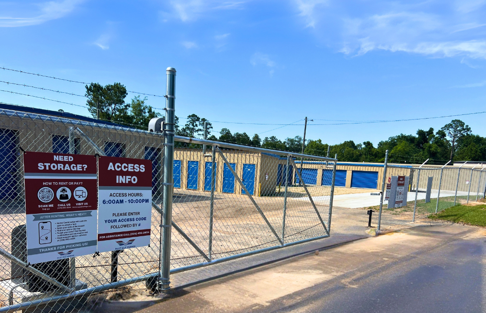 Safe fenced storage in Bainbridge 39819